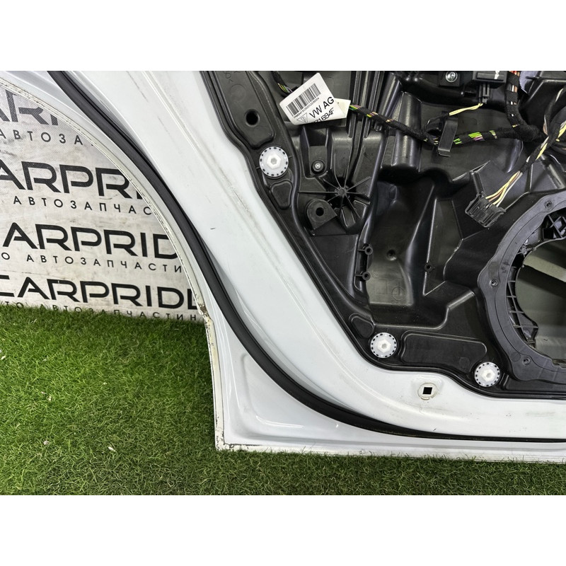 Дверь (наружные элементы кузова) Volkswagen Touareg NF 2013 3.0 Hybrid 7P0833055