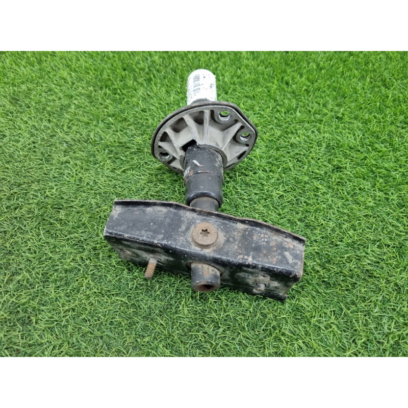 Кронштейн усилителя бампера (стекла и зеркала) BMW 3-series E36 51118119258