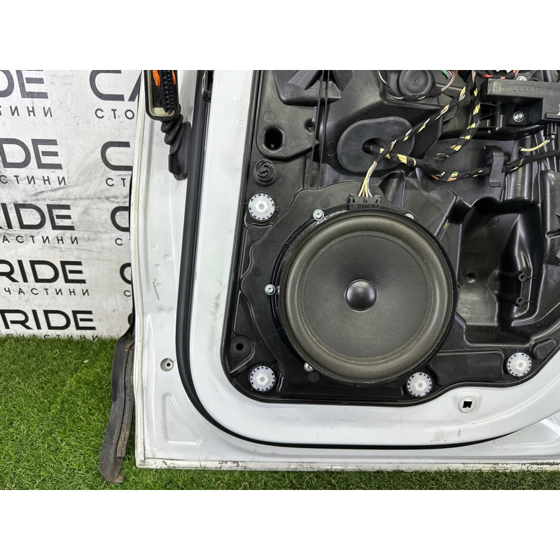 Дверь (наружные элементы кузова) Volkswagen Touareg NF 2013 3.0 Hybrid 7P0833056