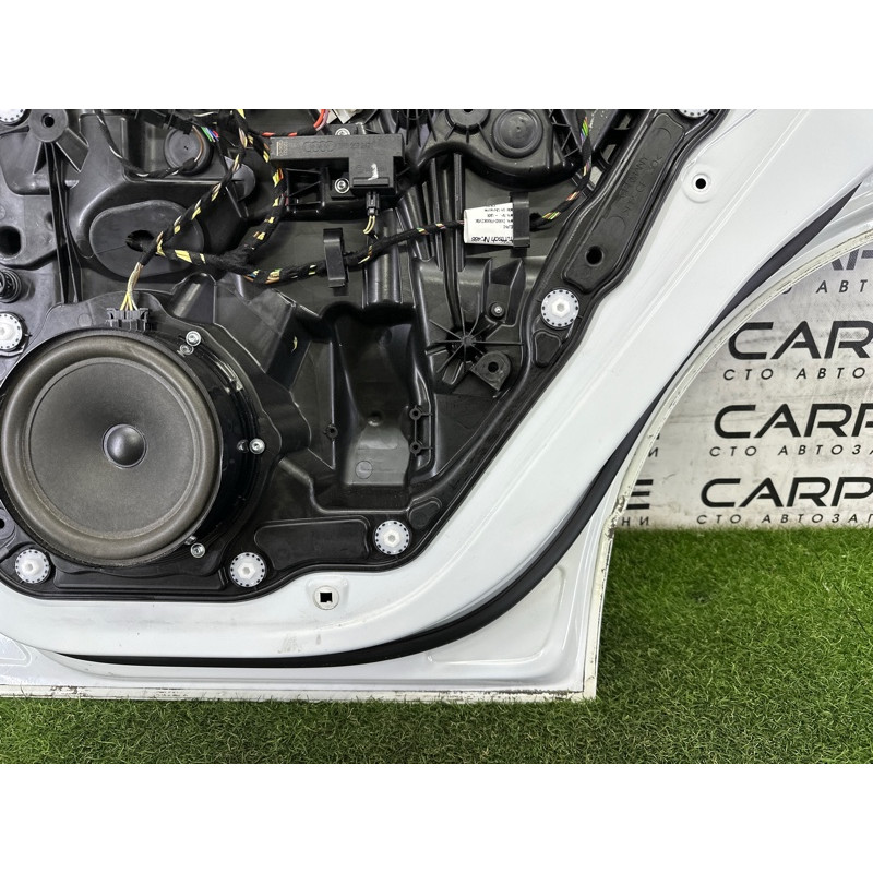 Дверь (наружные элементы кузова) Volkswagen Touareg NF 2013 3.0 Hybrid 7P0833056