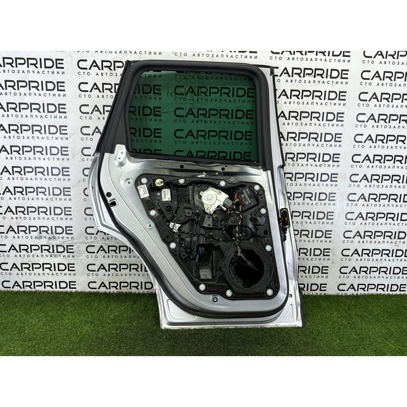 Дверь (наружные элементы кузова) Volkswagen Touareg NF 2013 3.6 7P0833055