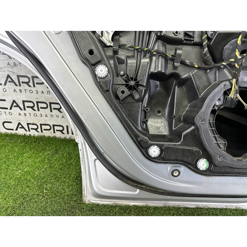 Дверь (наружные элементы кузова) Volkswagen Touareg NF 2013 3.6 7P0833055