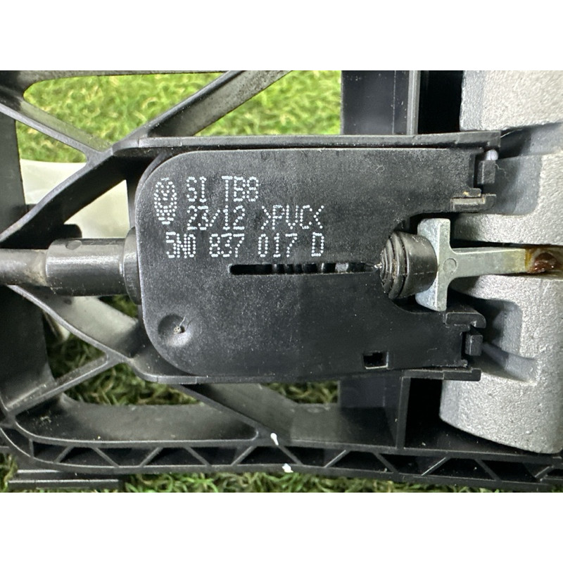 Ручка двері зовнішня (кузов і елементи) Volkswagen Touareg NF 2013 3.0 Hybrid 7P6837205FGRU