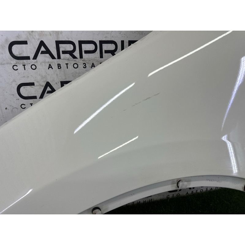 Крыло (наружные элементы кузова) Volkswagen Touareg NF 2011 3.6 7P6821105E