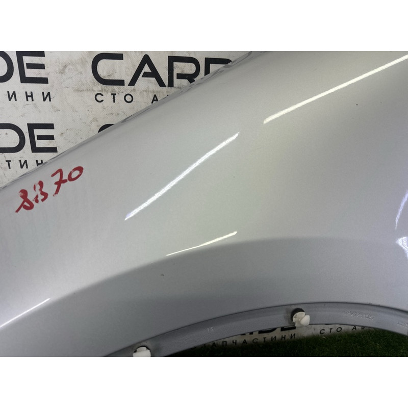 Крыло (наружные элементы кузова) Volkswagen Touareg NF 2013 3.6 7P6821105E