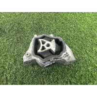 Подушка двигуна