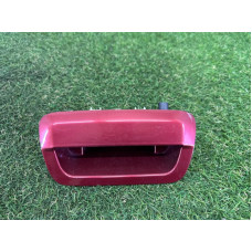 Кнопка открывания крышки багажника