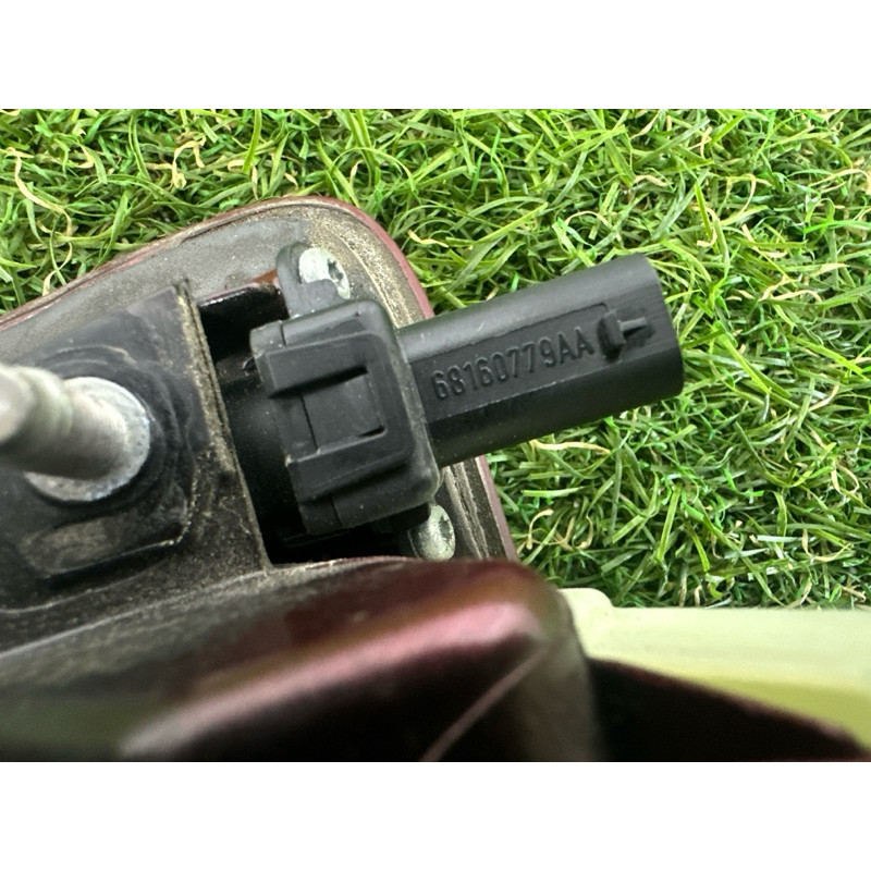 Кнопка открывания крышки багажника (электрика / кнопки) Jeep Grand Cherokee WK2 2014 3.0 Diesel 1YK38JRPAA