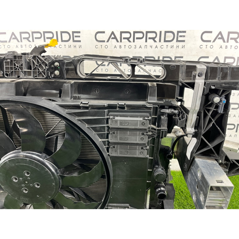 Телевизор (передняя часть кузова) (наружные элементы кузова) Mercedes-Benz EQB 350 X243 2022 A2476201202