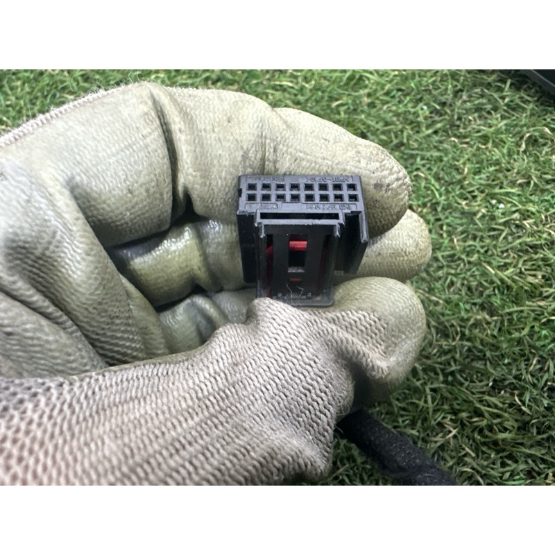 Дзеркало (скло та дзеркала) Volkswagen Touareg NF 2013 3.6 7P6857507A9B9