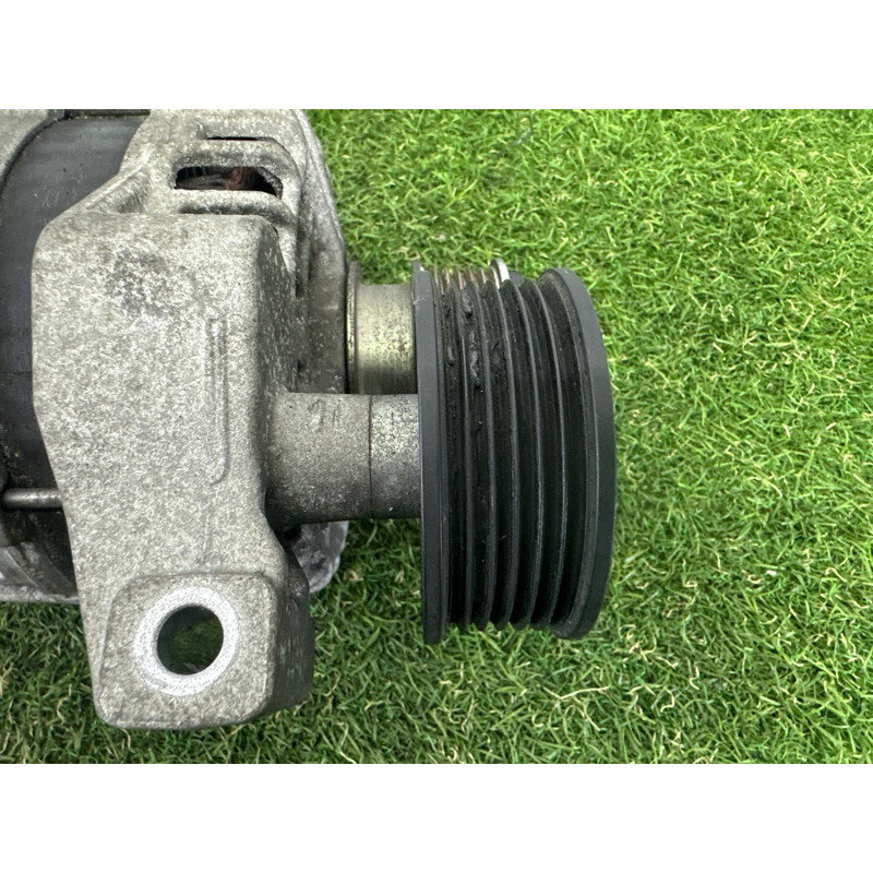 Генератор (электрика) LAND ROVER Range Rover Evoque L538 2016 2.0 LR067840