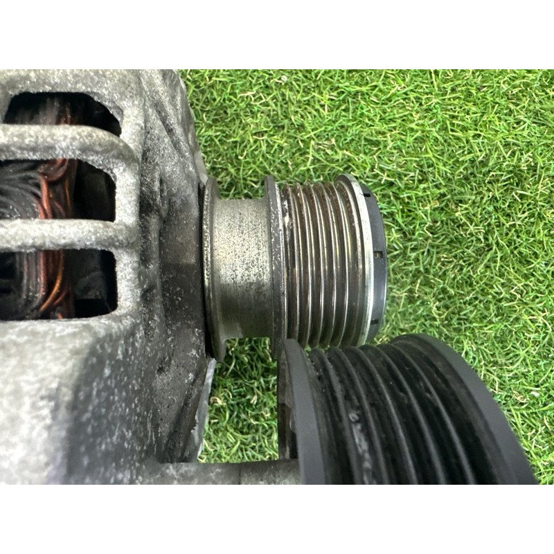 Генератор (электрика) LAND ROVER Range Rover Evoque L538 2016 2.0 LR067840