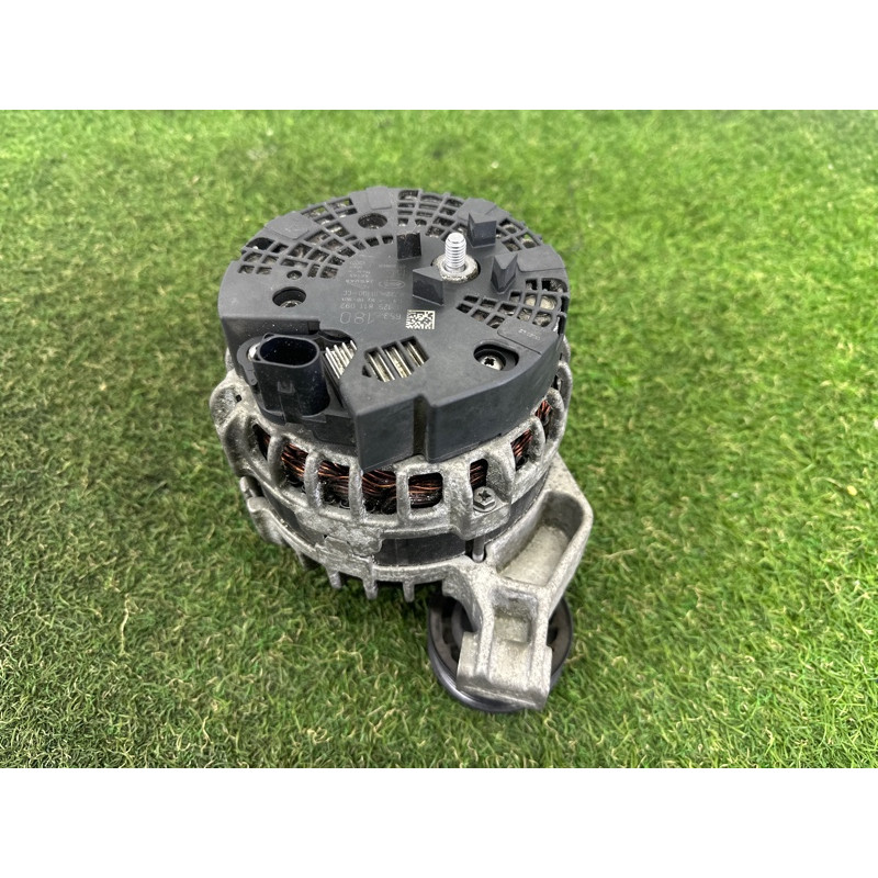 Генератор (электрика) LAND ROVER Range Rover Evoque L538 2016 2.0 LR067840