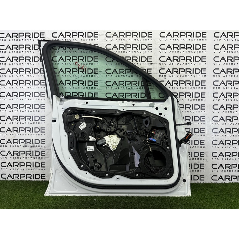 Дверь (наружные элементы кузова) Volkswagen Touareg NF 2013 3.0 Hybrid 7P0831055