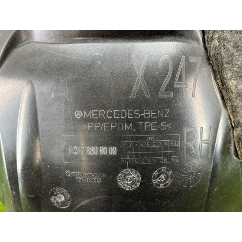 Подкрылок (кузов и элементы) Mercedes-Benz EQB 350 X243 2022 A2478808009