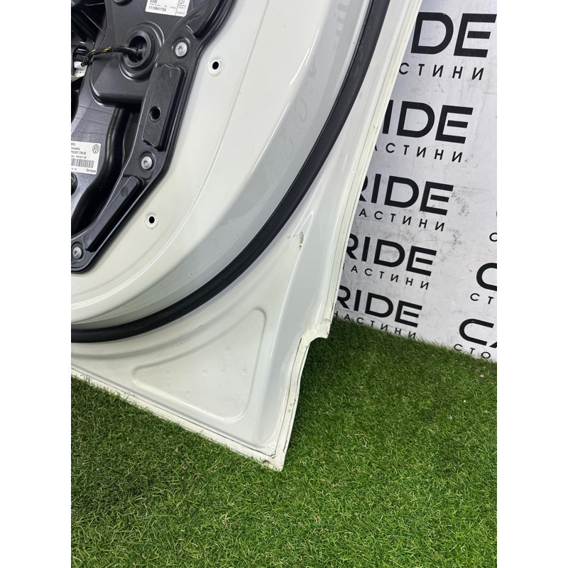 Дверь (наружные элементы кузова) Volkswagen Touareg NF 2011 3.6 7P0831056