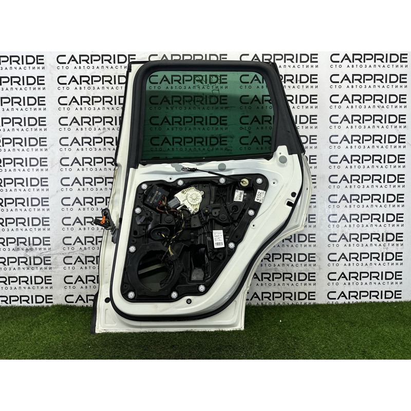 Дверь (наружные элементы кузова) Volkswagen Touareg NF 2011 3.6 7P0833056