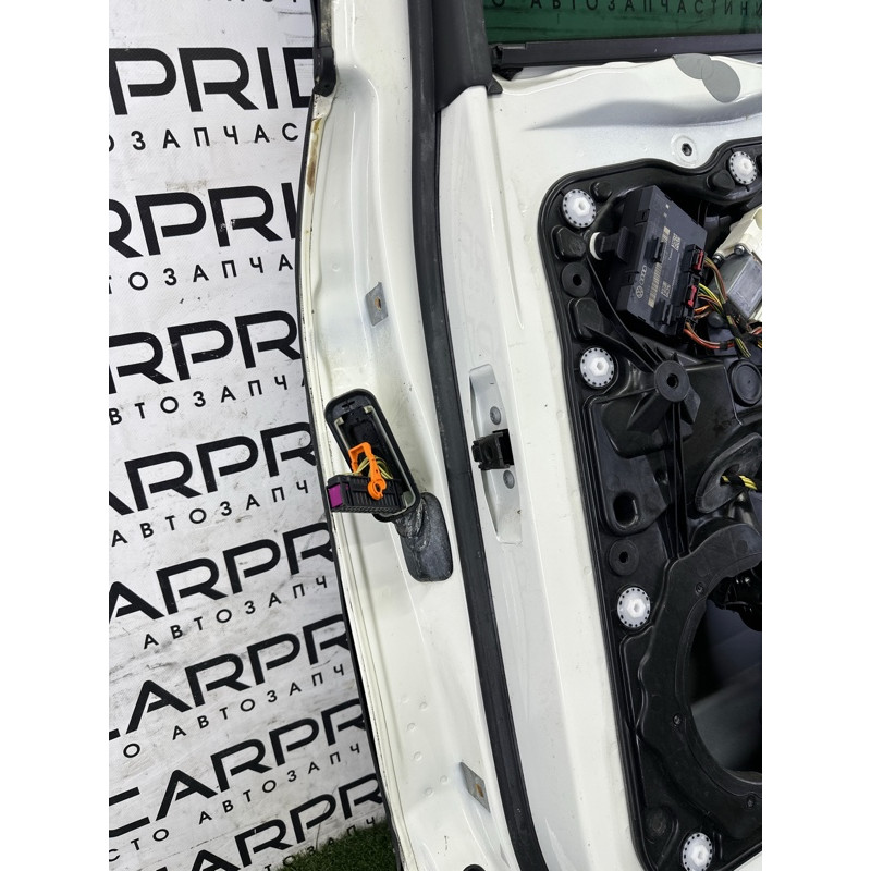 Дверь (наружные элементы кузова) Volkswagen Touareg NF 2011 3.6 7P0833056