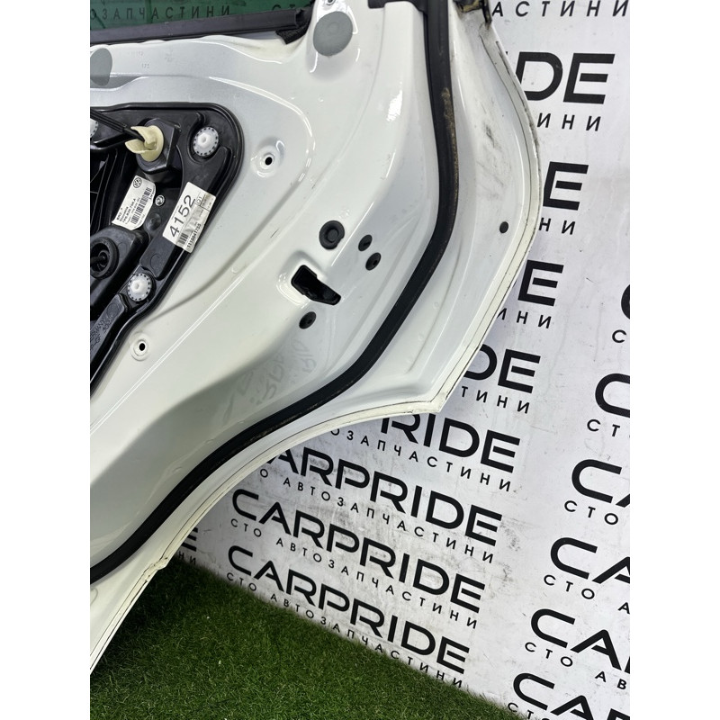 Дверь (наружные элементы кузова) Volkswagen Touareg NF 2011 3.6 7P0833056