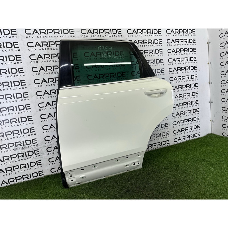 Дверь (наружные элементы кузова) Volkswagen Touareg NF 2011 3.6 7P0833055