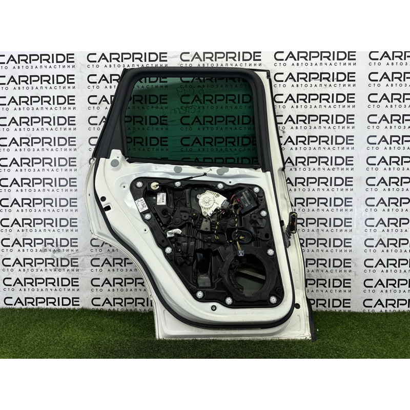 Дверь (наружные элементы кузова) Volkswagen Touareg NF 2011 3.6 7P0833055