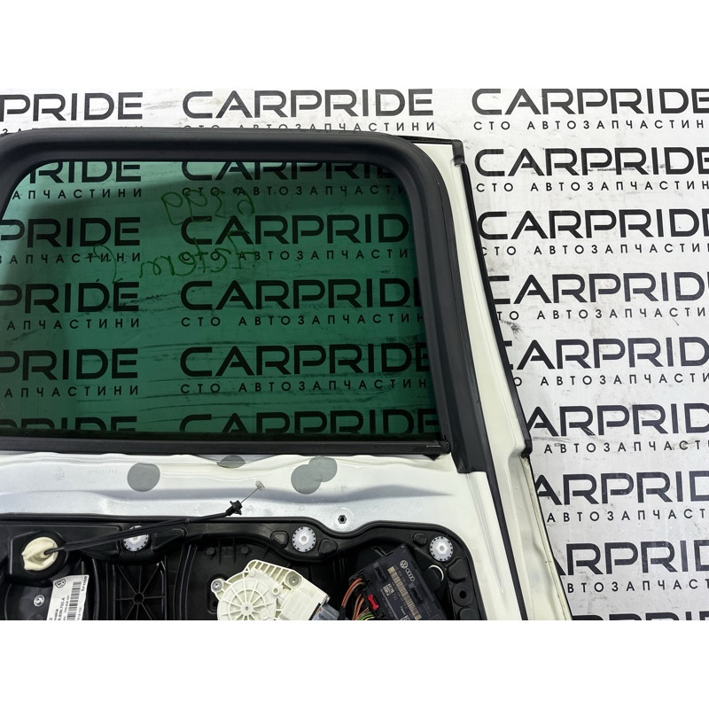 Дверь (наружные элементы кузова) Volkswagen Touareg NF 2011 3.6 7P0833055