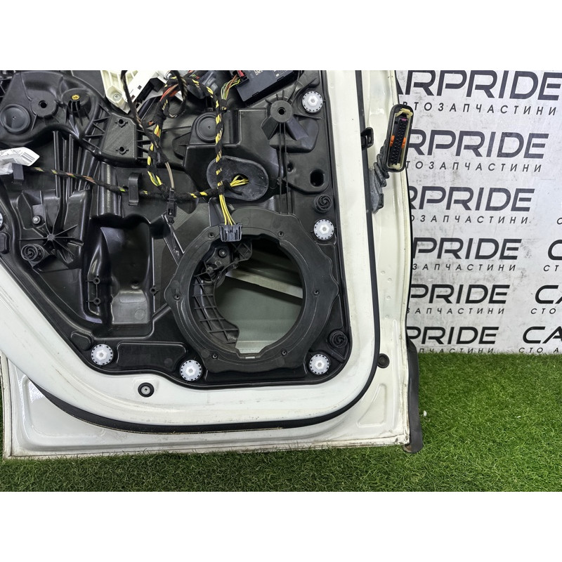 Дверь (наружные элементы кузова) Volkswagen Touareg NF 2011 3.6 7P0833055