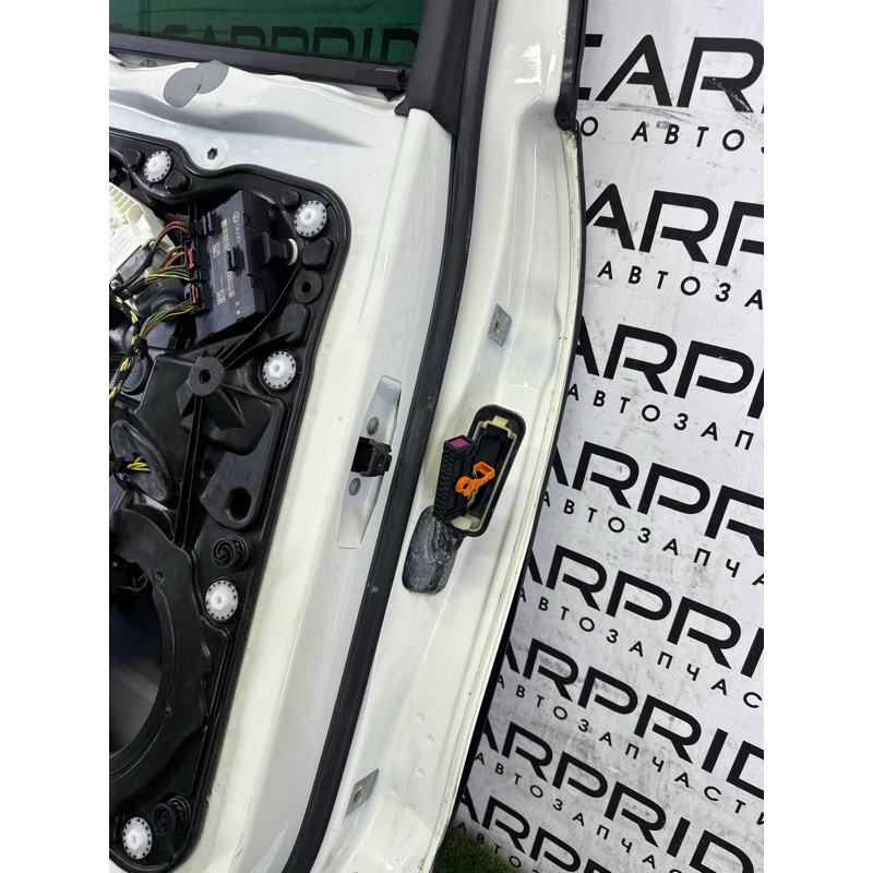 Дверь (наружные элементы кузова) Volkswagen Touareg NF 2011 3.6 7P0833055