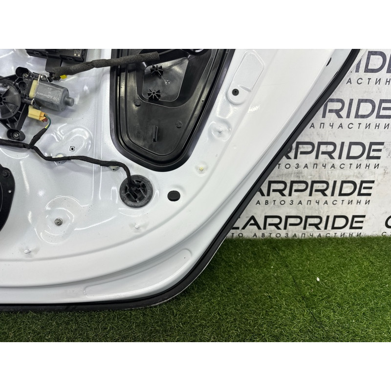 Дверь (наружные элементы кузова) AUDI A4 B9 2017 2.0 TFSI 8W5833052C