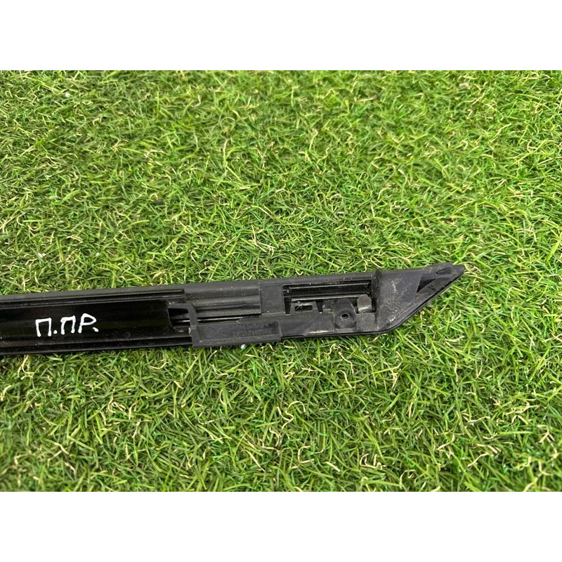 Молдинг стекла (кузов и элементы) LAND ROVER Range Rover L405 2016 5.0 LR034033