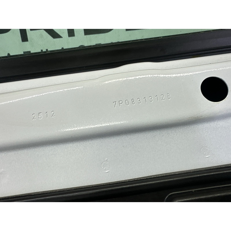 Дверь (наружные элементы кузова) Volkswagen Touareg NF 2013 3.0 Hybrid 7P0831056