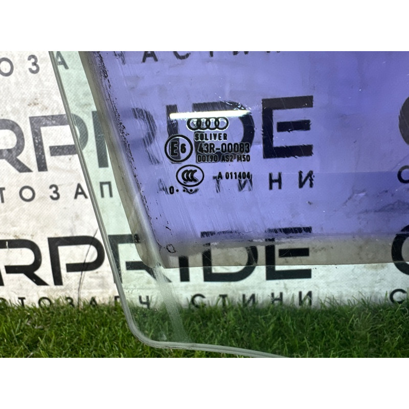 Стекло (кузов и элементы) AUDI A8 D4 2011 4.2 CDRA 4H0845202A