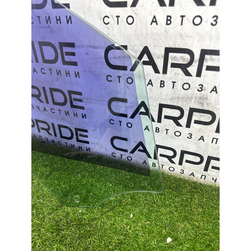 Стекло (кузов и элементы) AUDI A8 D4 2011 4.2 CDRA 4H0845202A