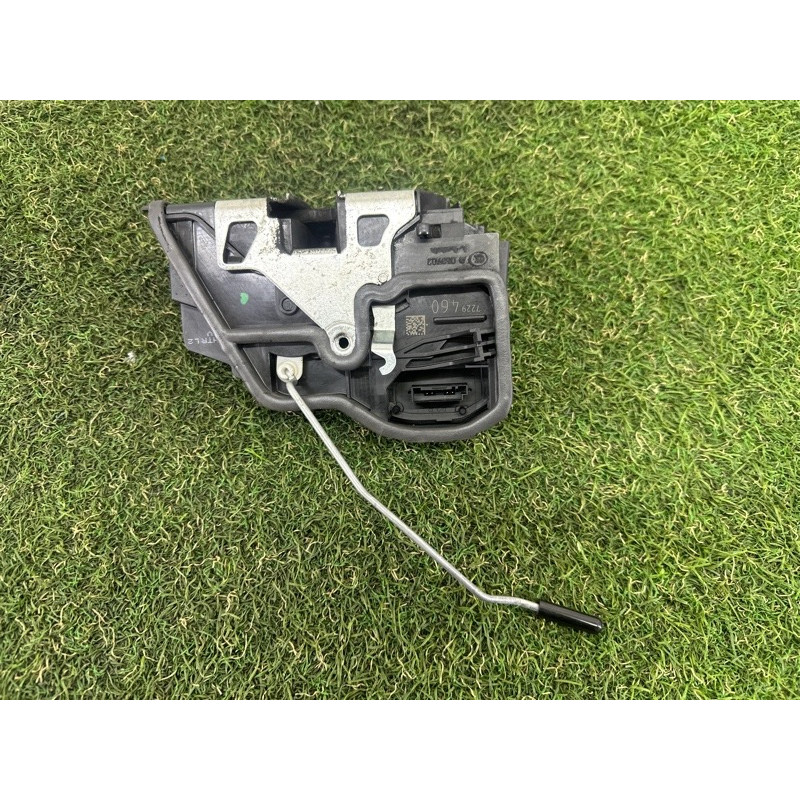 Замок двери (кузов и элементы) BMW X1 E84 2014 2.0 51227229460