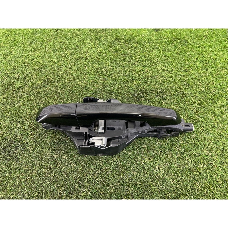 Ручка двери внешняя (кузов и элементы) LAND ROVER RANGE ROVER Sport L494 2016 3.0 Diesel LR061200