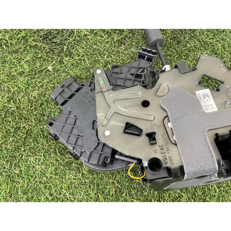 Замок двери (кузов и элементы) LAND ROVER RANGE ROVER Sport L494 2016 3.0 Diesel LR078708