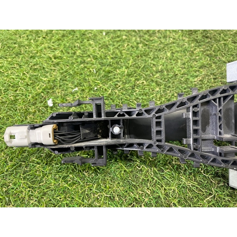 Ручка двери внешняя (кузов и элементы) LAND ROVER RANGE ROVER Sport L494 2016 3.0 Diesel LR061200