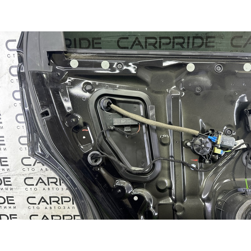 Дверь (наружные элементы кузова) AUDI Q7 4M 2017 3.0 CREC 4M0833051E