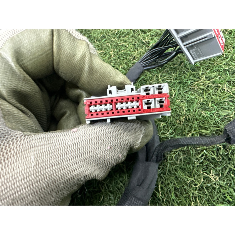 Проводка дверная (электрика) LAND ROVER RANGE ROVER Sport L494 2016 3.0 Diesel LR090148