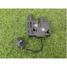 Замок капота