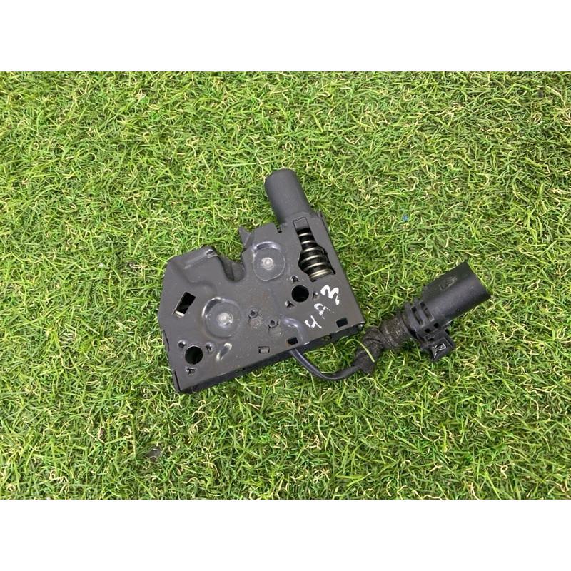 Замок капота (кузов и элементы) AUDI A3 8V 2016 1.8 CNSB 8V0823509