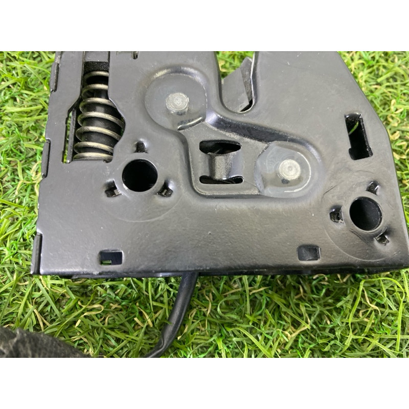 Замок капота (кузов и элементы) AUDI A3 8V 2016 1.8 CNSB 8V0823509