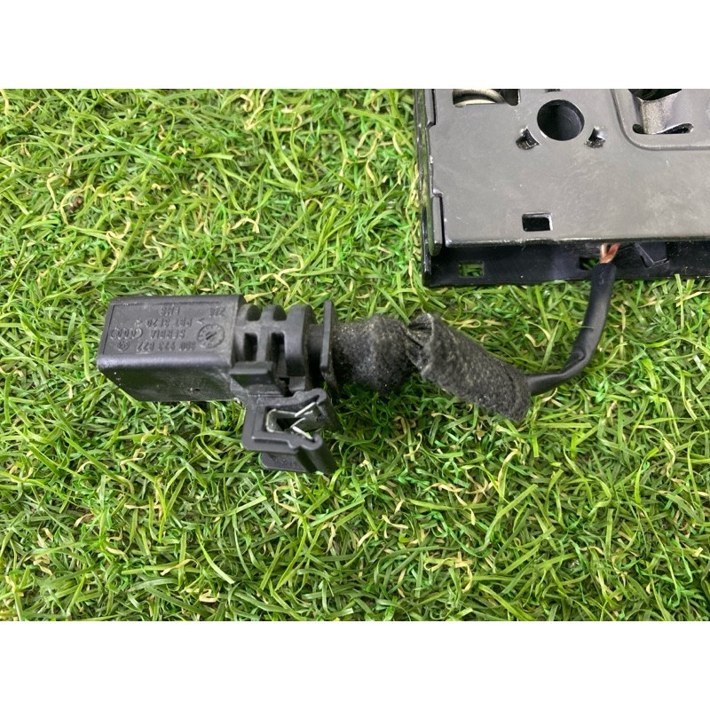 Замок капота (кузов и элементы) AUDI A3 8V 2016 1.8 CNSB 8V0823509