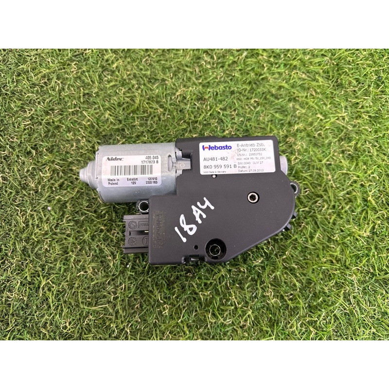 Мотор люка (електрика) AUDI A4 B8 2013 2.0 TFSI 8K0959591B