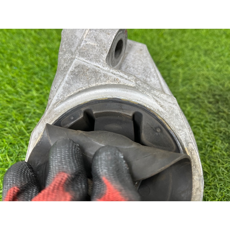 Подушка двигуна (двигун та елементи) GMC Terrain 1 2.4 20839834