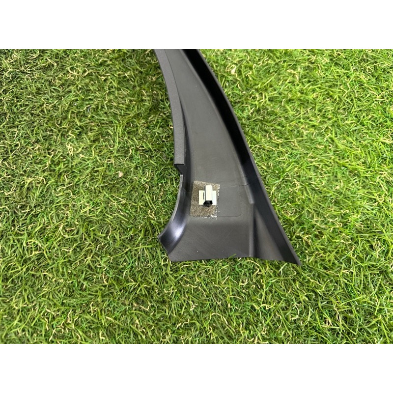 Молдинг стекла внутренний (наружные элементы кузова) BMW X5 F15 2015 4.4 51427292515