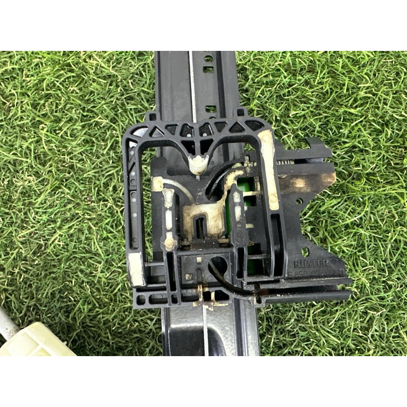 Механизм стеклоподъемника с мотором (кузов и элементы) LAND ROVER RANGE ROVER Sport L494 2016 3.0 Diesel LR077817