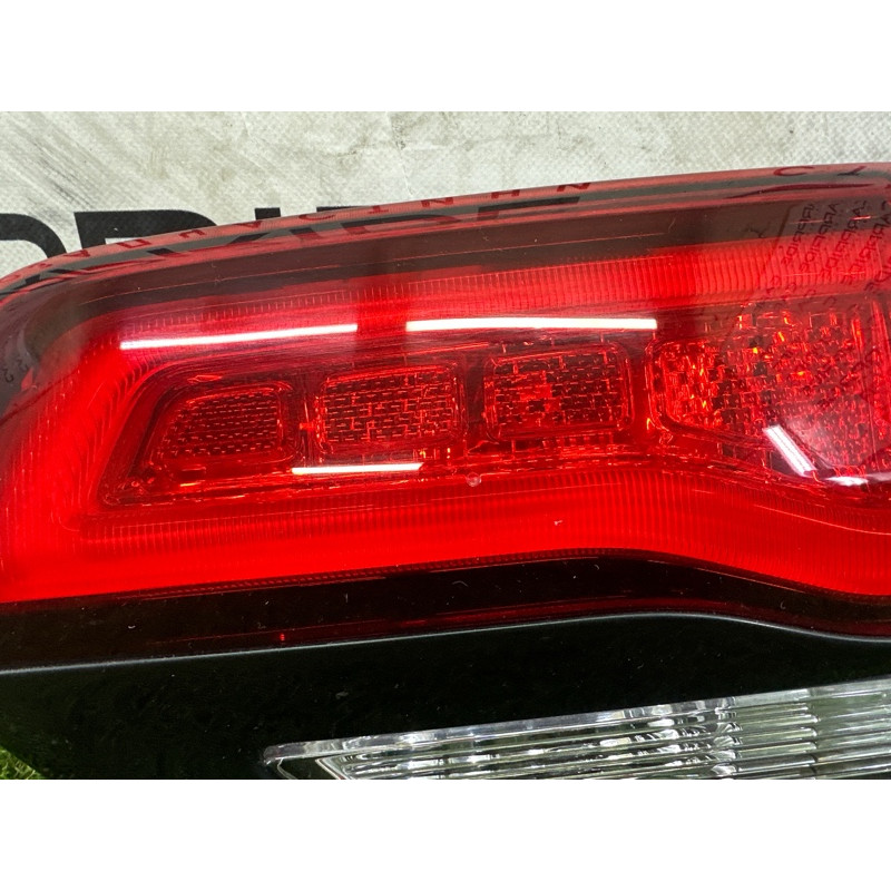 Задний фонарь (оптика) Jeep Grand Cherokee WK2 2018 3.6 68142944AF