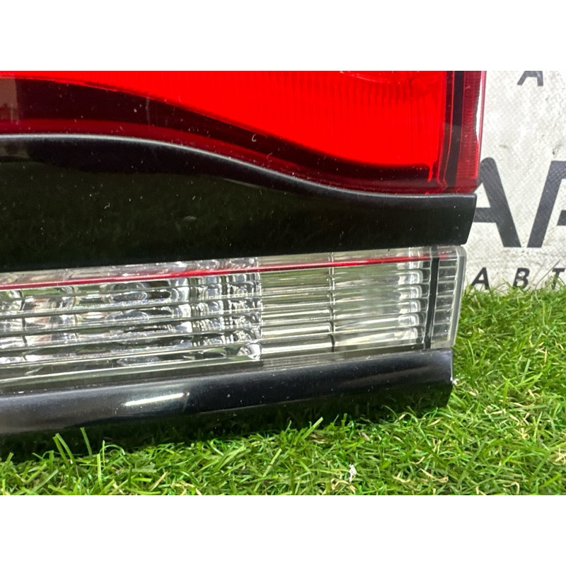 Задний фонарь (оптика) Jeep Grand Cherokee WK2 2018 3.6 68142944AF