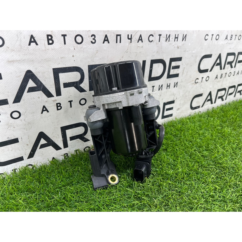 Вакуумный насос (тормозная система) Mercedes-Benz EQB 350 X243 2022 A0004303500